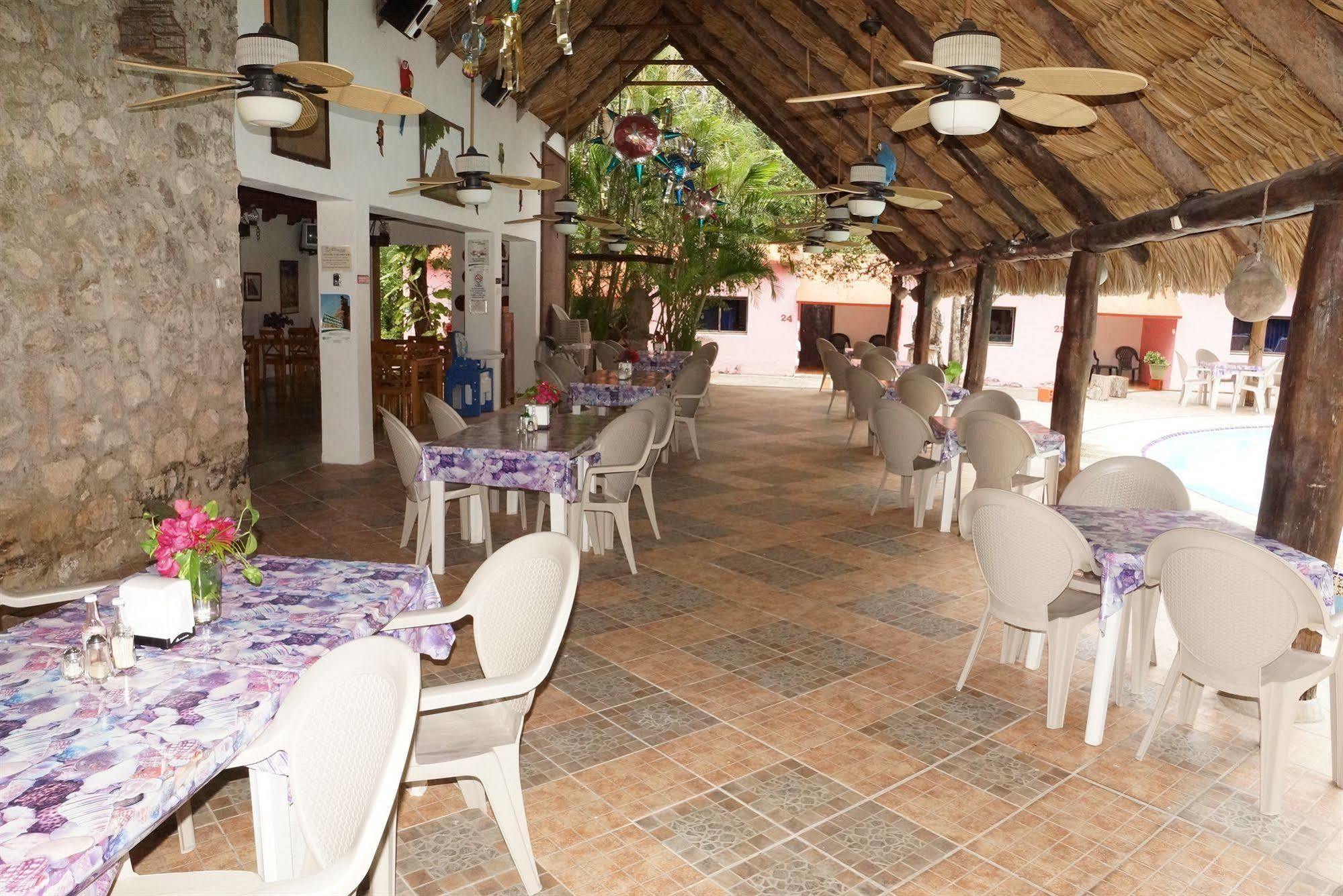Hotel Doralba Inn Chichen מראה חיצוני תמונה